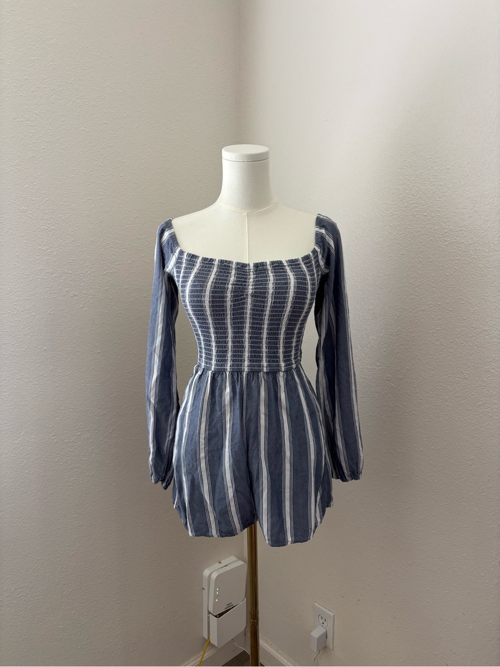 Hollister Off the Shoulder Long Sleeve Romper (S)